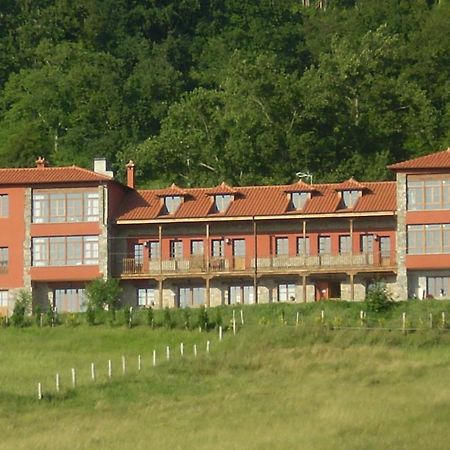 Escuelas De Fuentes Villaviciosa  Exteriör bild